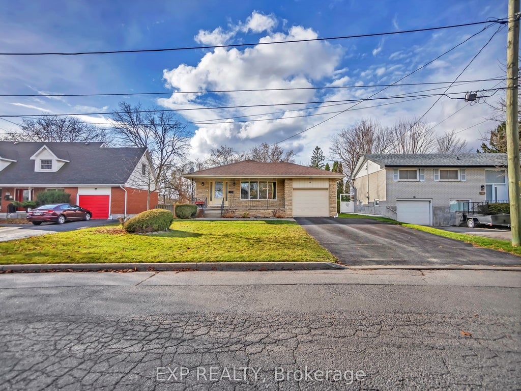 Photo of 16 Applewood Drive, Belleville, ON K8P 4E2 (MLS # X13646714)