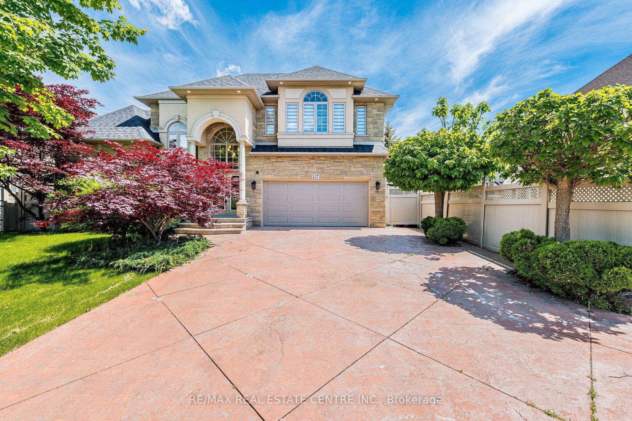137 Cloverleaf Drive Ancaster