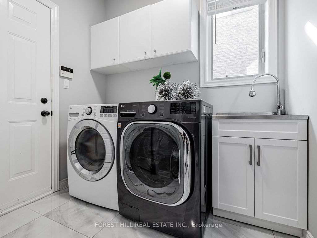 Photo of 134 Royal Palm Drive, Vaughan, ON L4J 8K1 (MLS # N12517188)