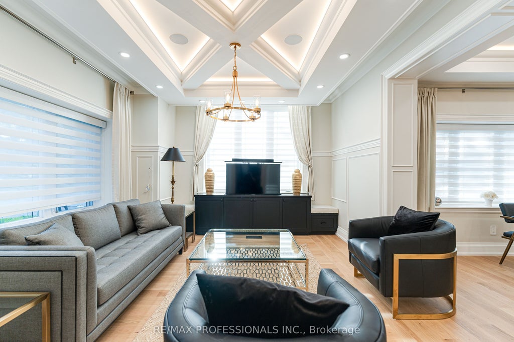 Photo of 161 The Kingsway N/A, Toronto, ON M8X 2V5 (MLS # W14098896)