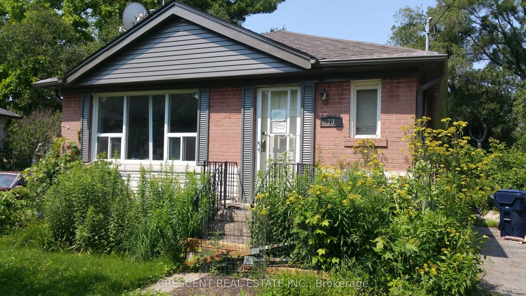 Photo of 10 Shaver Court, Toronto, ON M9B 4P5 (MLS # W13218078)