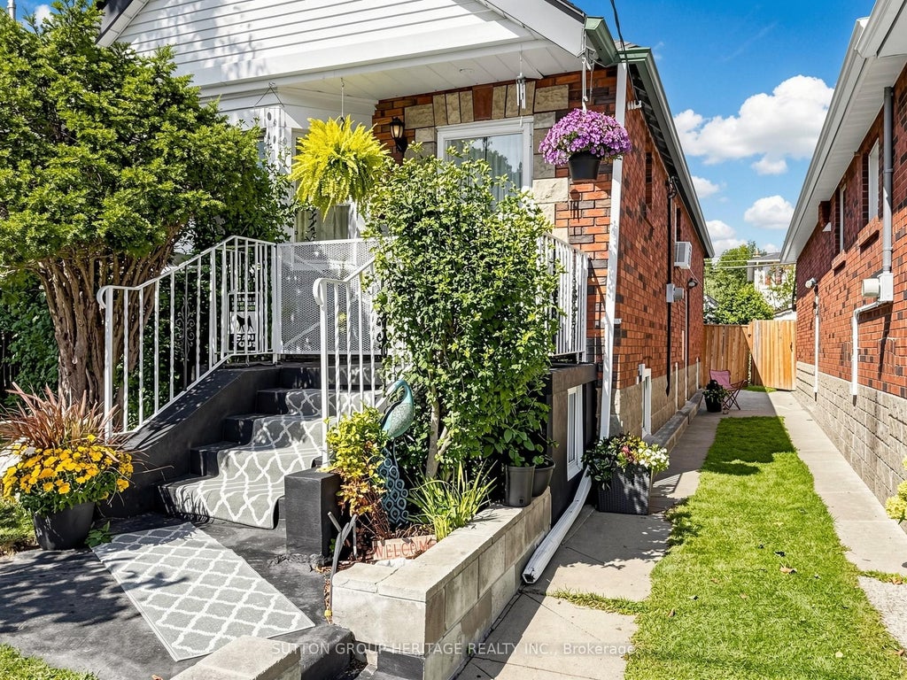Photo of 248 Westwood Avenue, Toronto, ON M4J 2H4 (MLS # E13842566)
