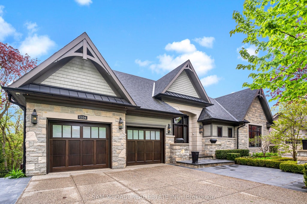 Photo of 1206 Wildfield Crescent, Mississauga, ON L5H 3C2 (MLS # W14091270)