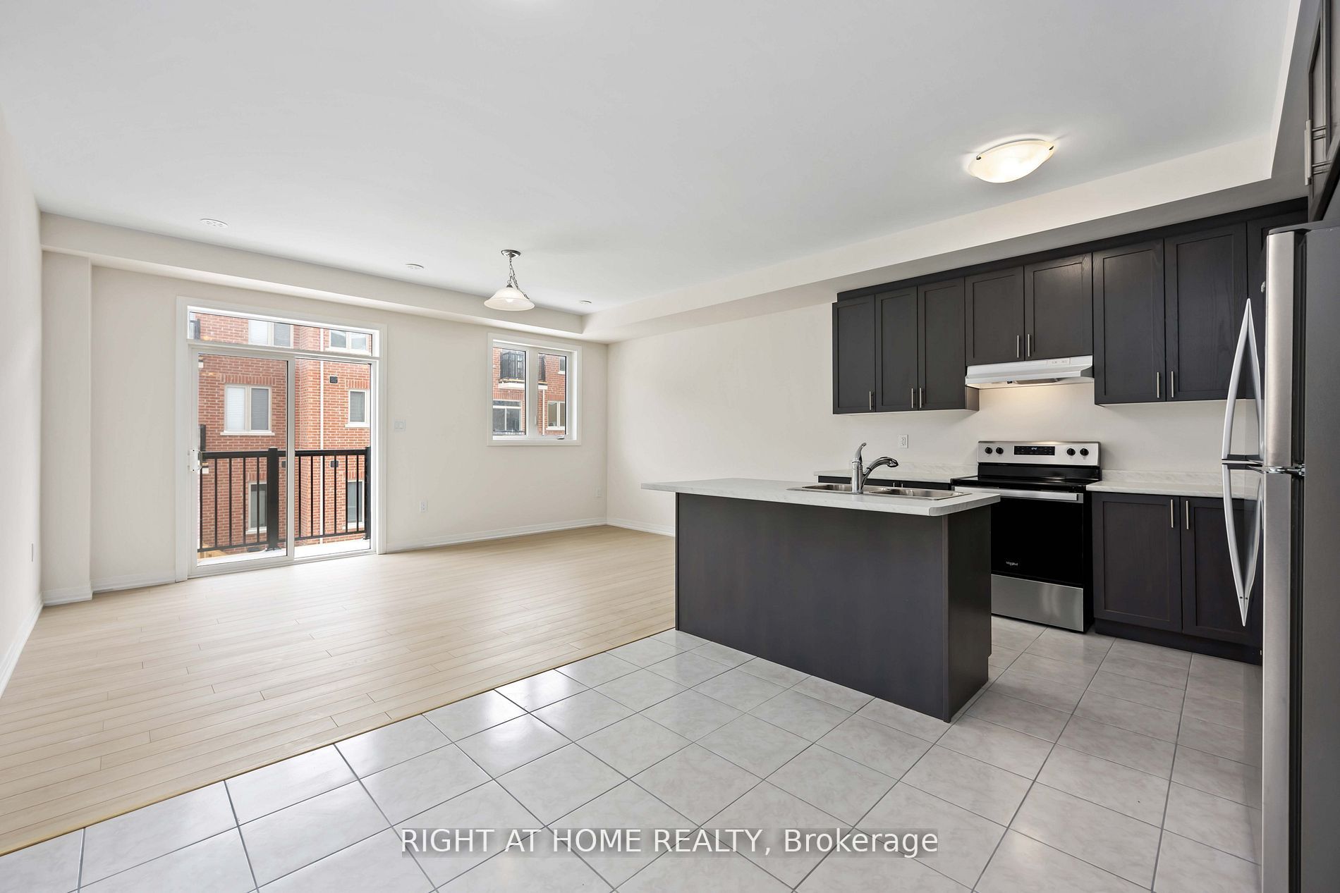 31 Sissons Way (Upper)