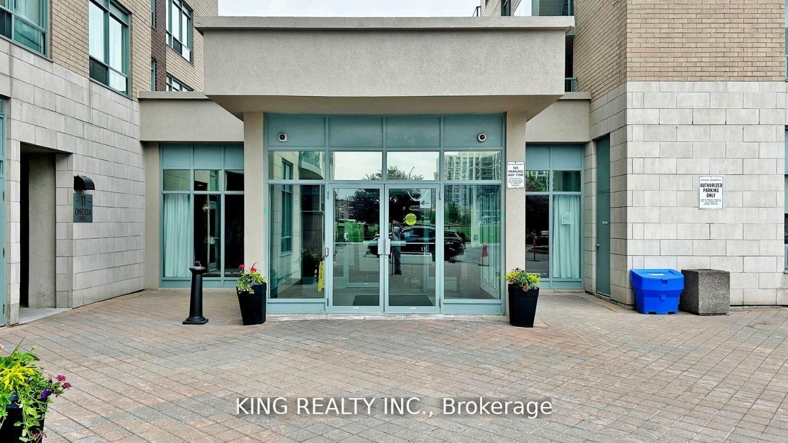 23 Oneida Crescent 901