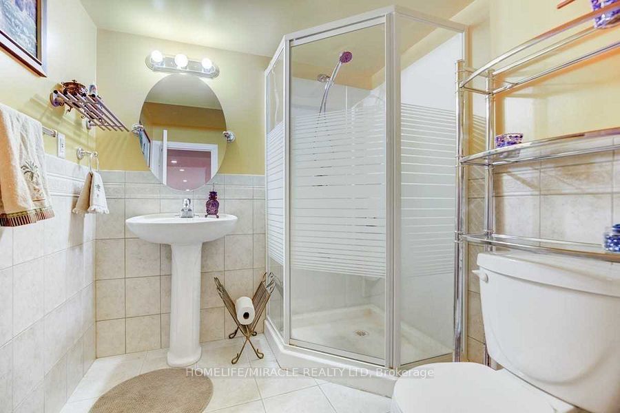 25 Marine Drive Bsmt