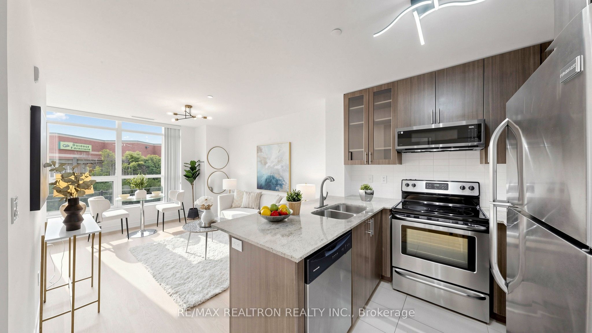 75 Norman Bethune Avenue 108
