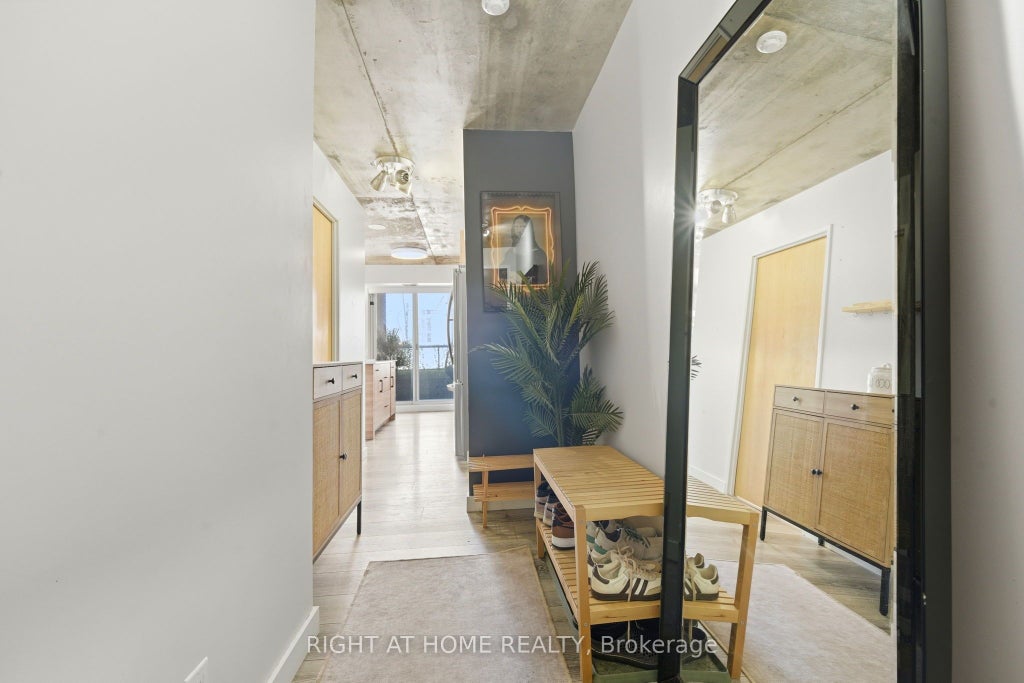 Photo of 1005 King Street W #209, Toronto, ON M6K 3M8 (MLS # C13412758)