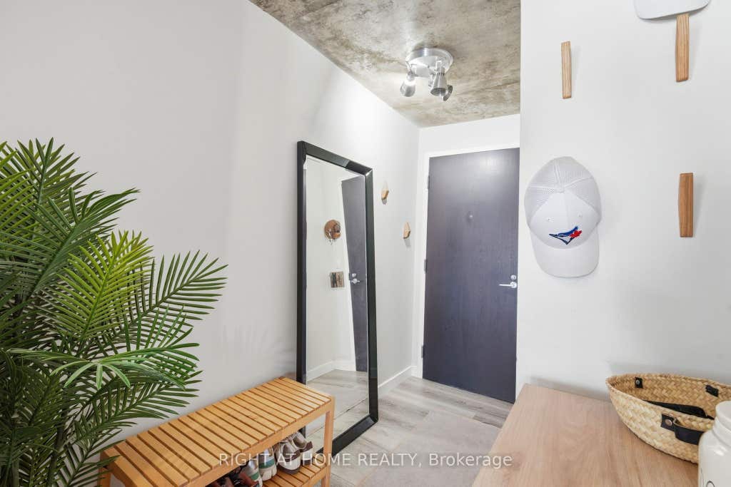Photo of 1005 King Street W #209, Toronto, ON M6K 3M8 (MLS # C13412758)