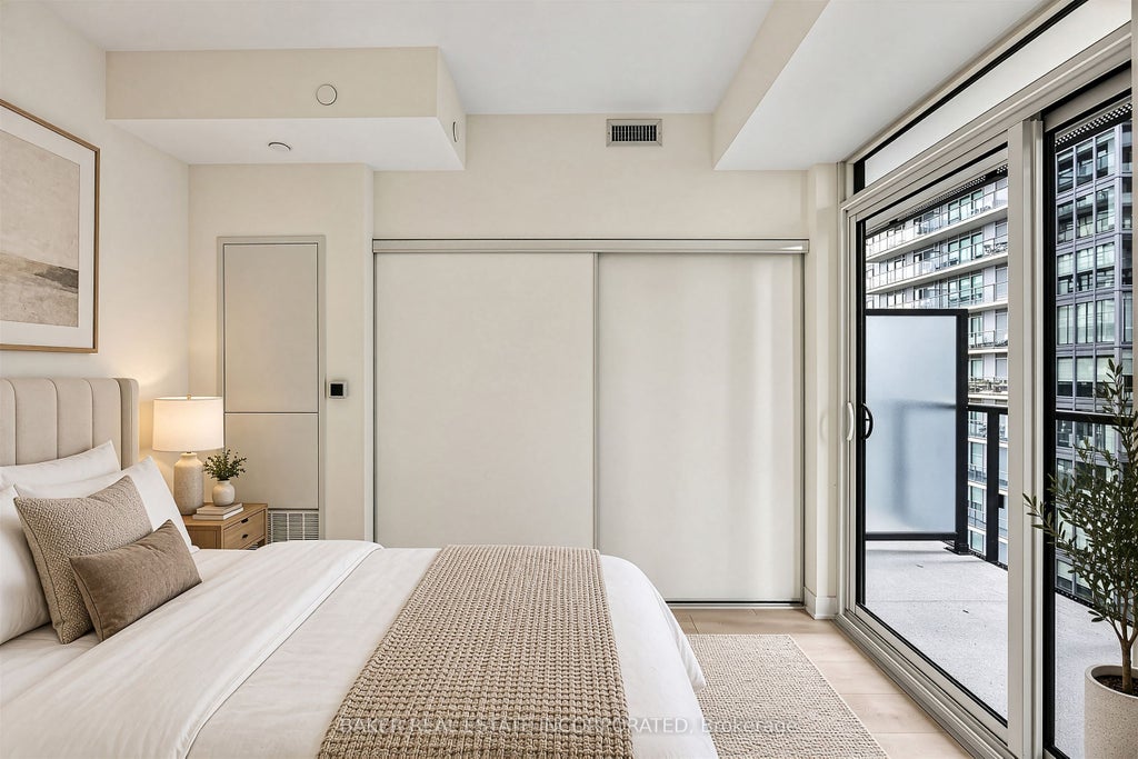Photo of 117 Broadway Avenue #2303, Toronto, ON M4P 1V3 (MLS # C13883070)