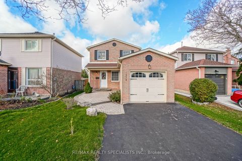 6272 Kindree Circle lower Mississauga ON L5N 3C2