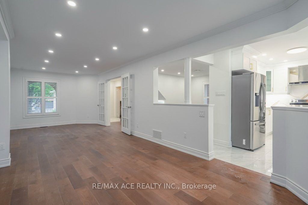 168 Roxbury Street