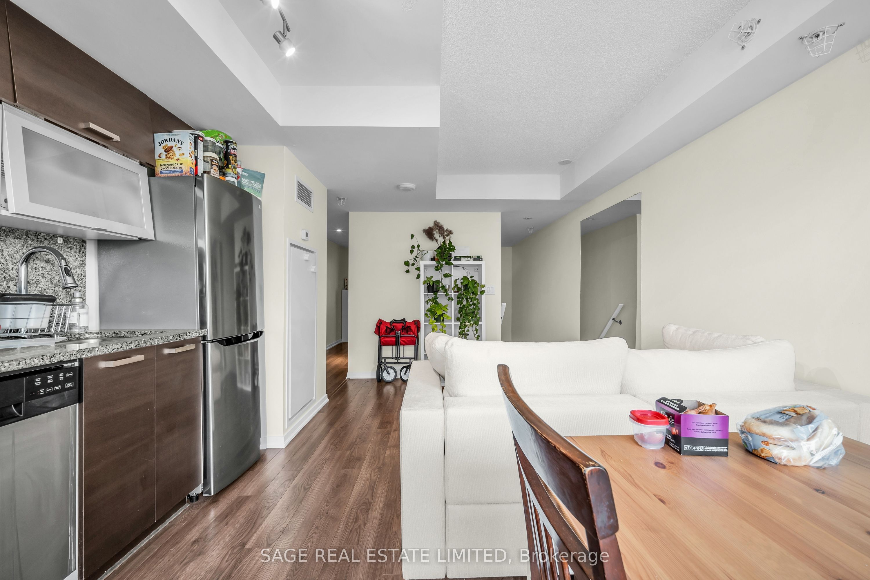 36 Lisgar Street 1210E