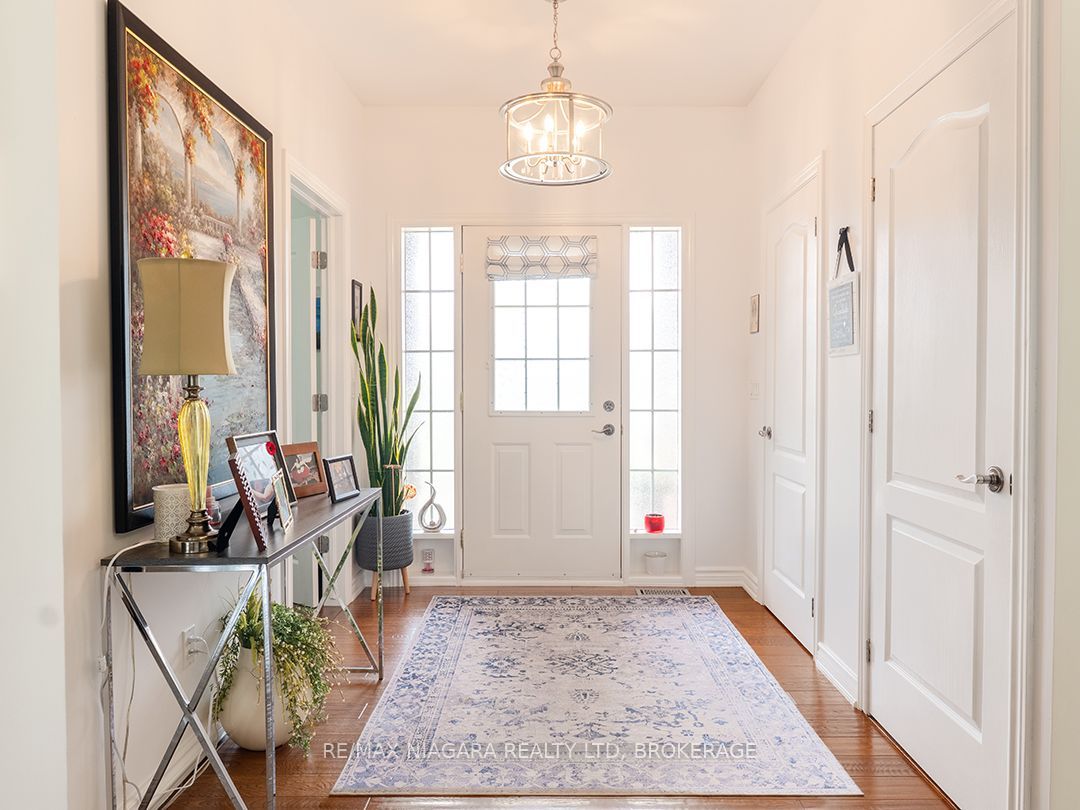 11004 Lakeshore Road