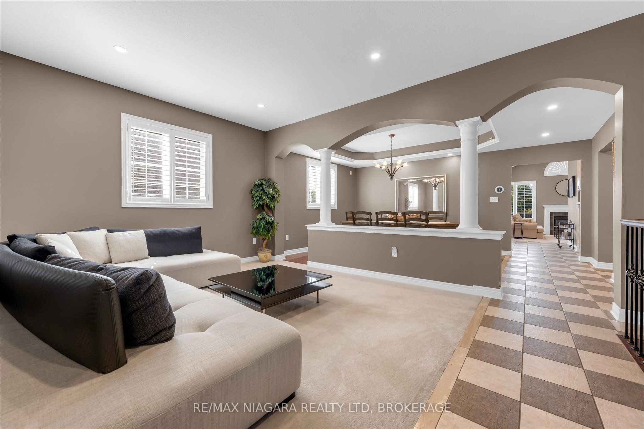 404 Wright Crescent
