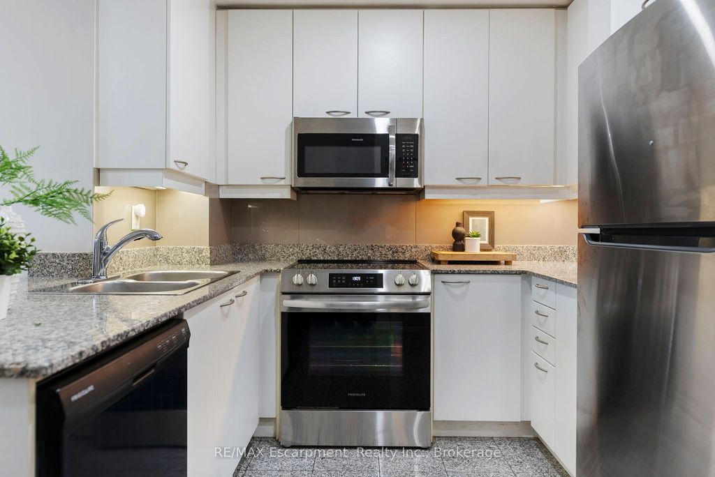 Photo of 88 Palace Pier N/A #902, Toronto, ON M8V 3W9 (MLS # W12595770)