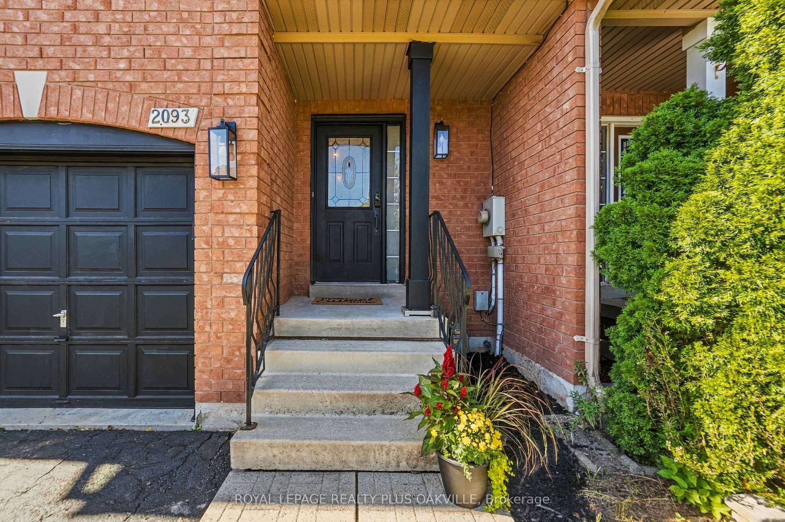 2093 Golden Orchard Trail
