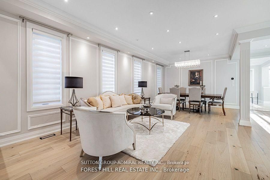 18 William Bowes Boulevard