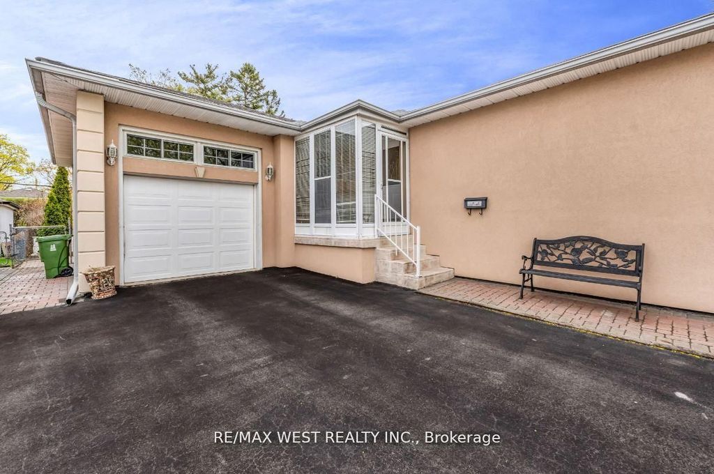 Photo of 15 Breadner Drive, Toronto, ON M9R 3M3 (MLS # W12380700)