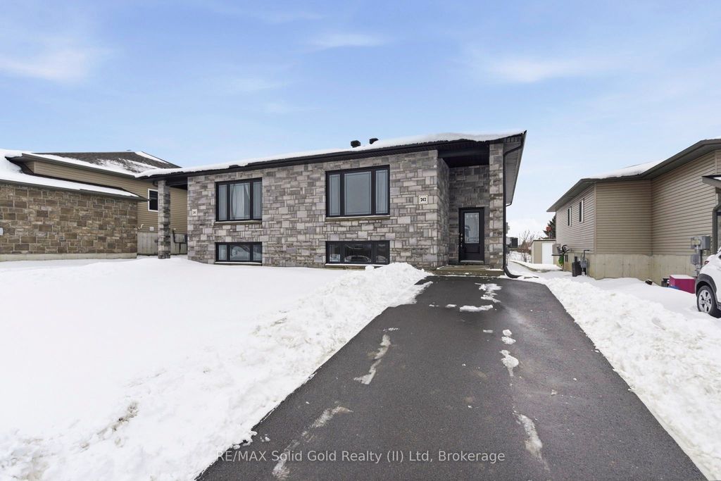 Photo of 242 Glen Nora Drive, Cornwall, ON K6H 0H6 (MLS # X12797974)
