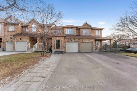 912 Delgado Drive Mississauga ON L5V 2S4