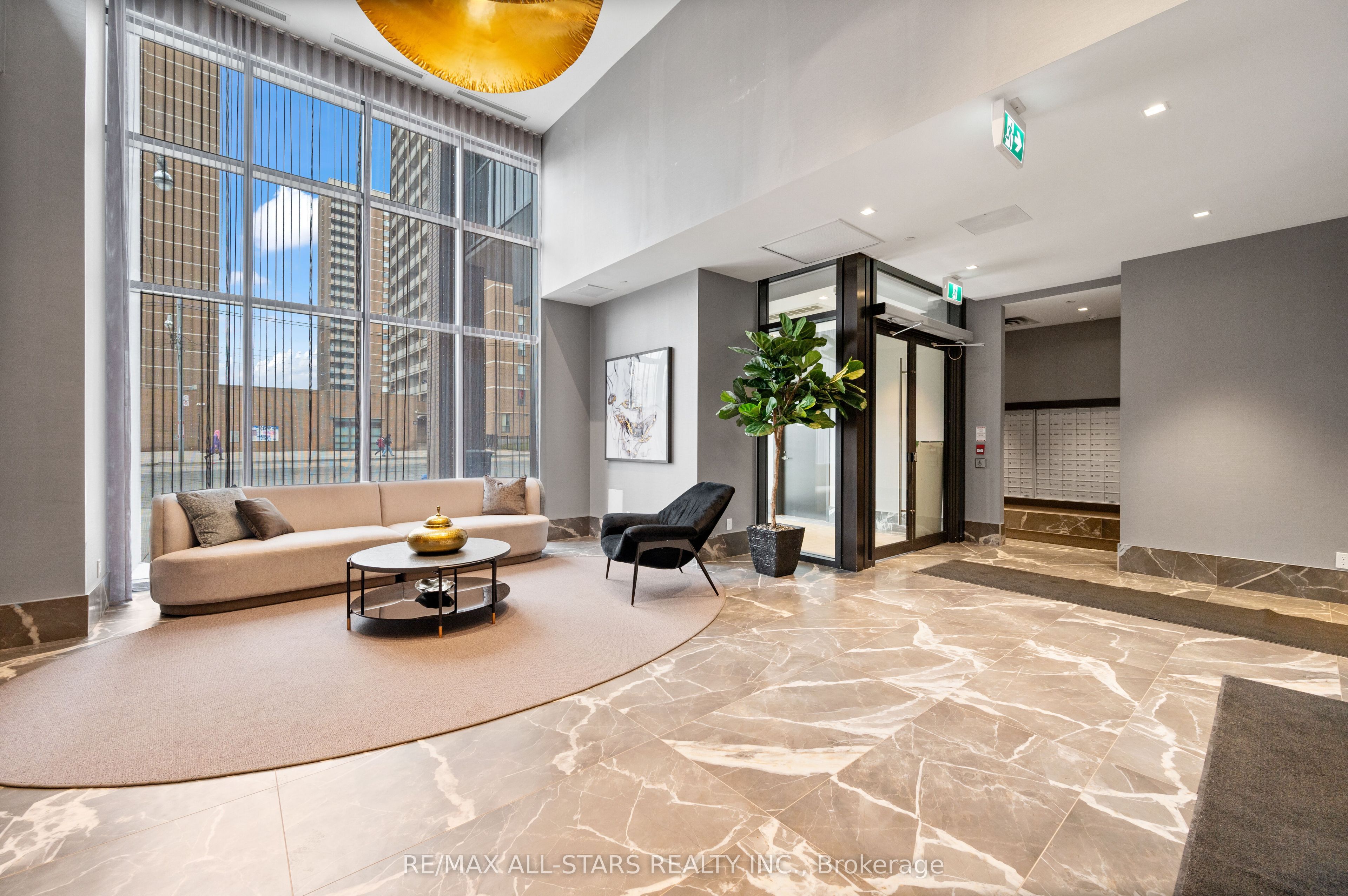 286 Main Street 2301