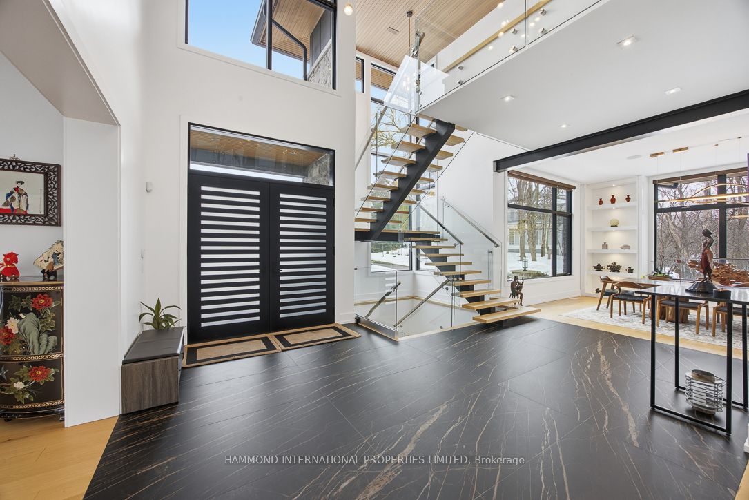 8 Cachet Parkway