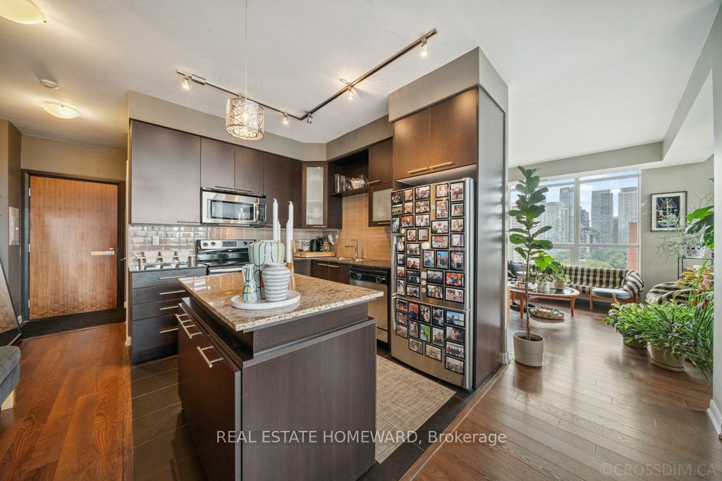 500 Sherbourne Street 1210