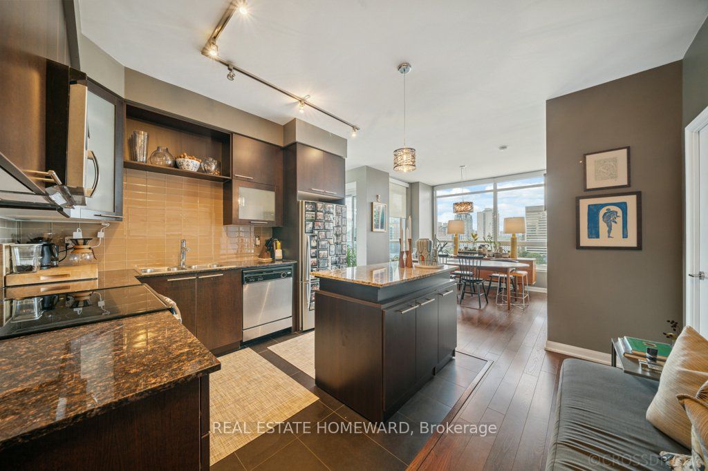 500 Sherbourne Street 1210