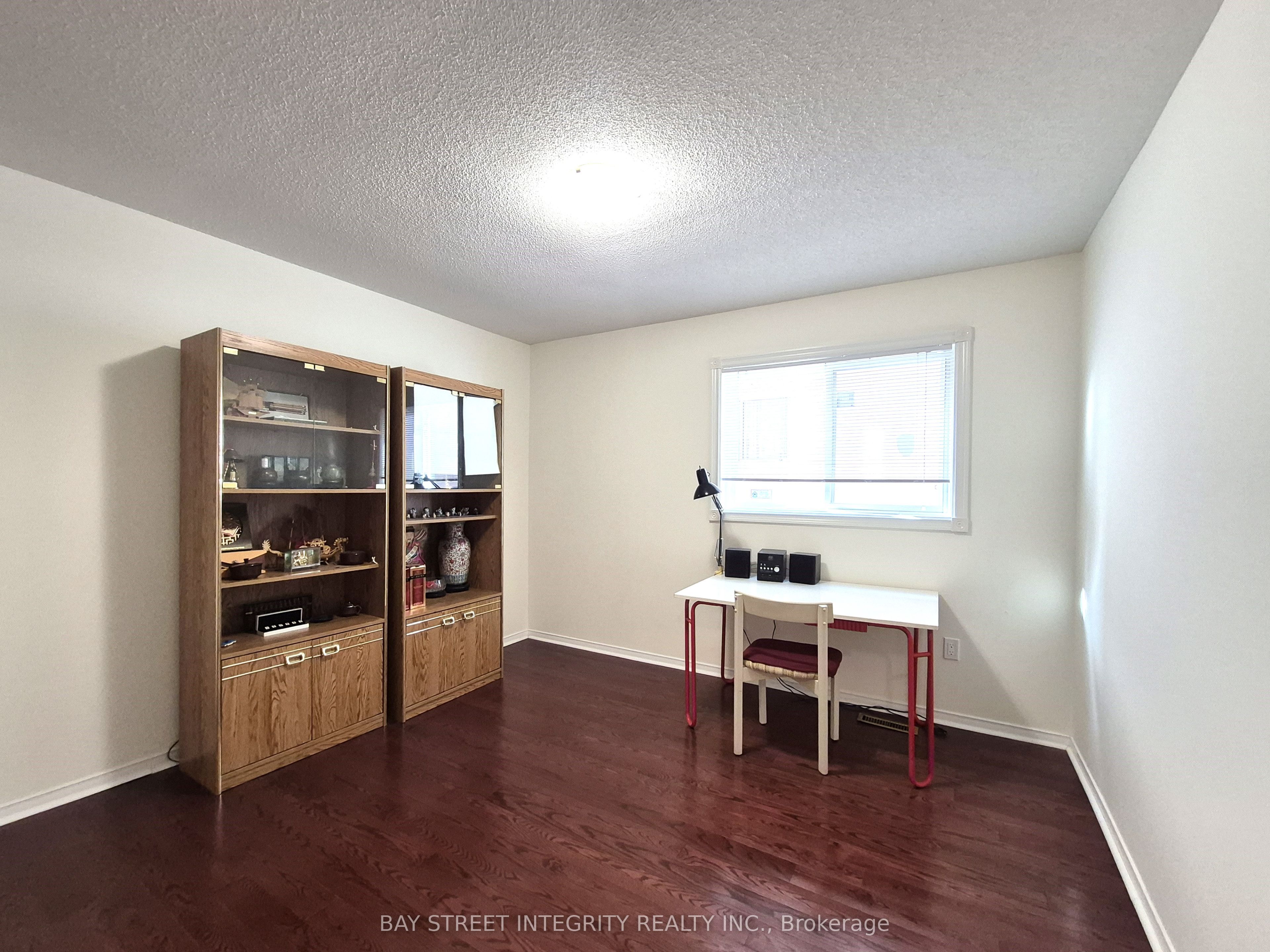 5132 Guildwood Way
