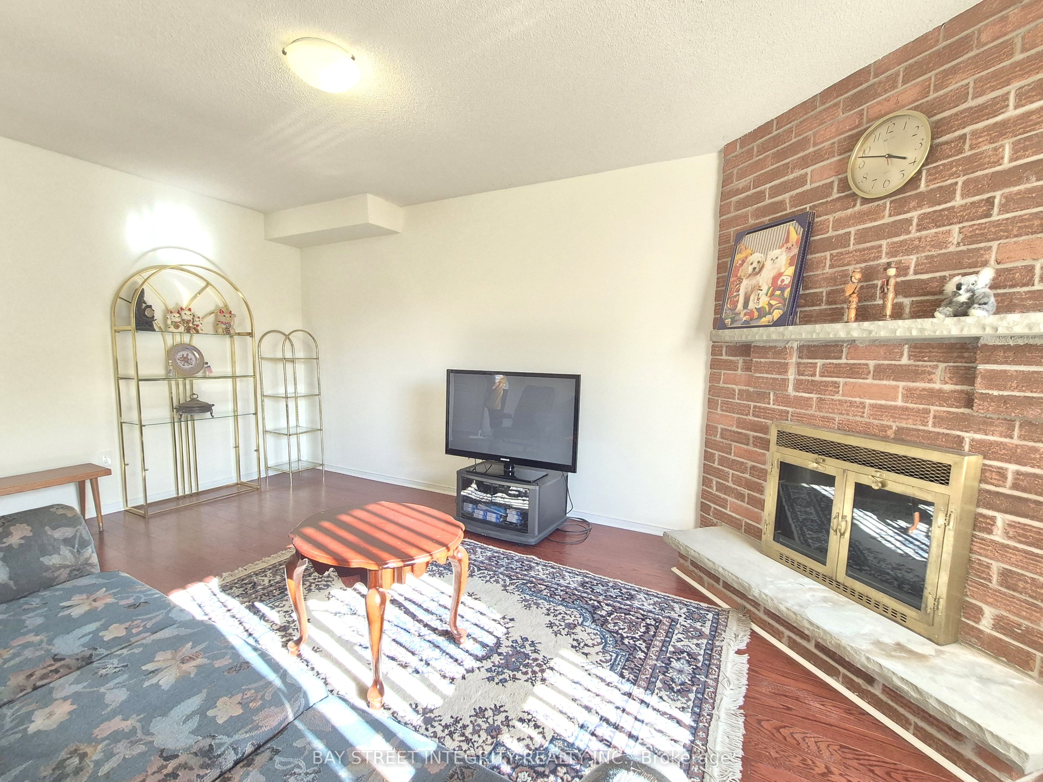 5132 Guildwood Way