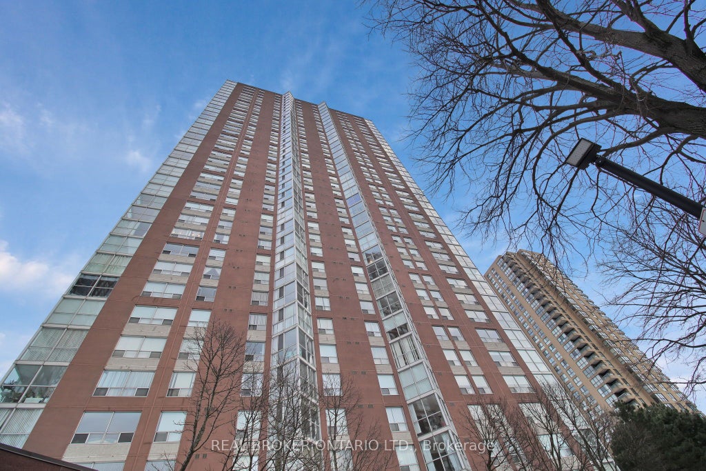 Photo of 5 Concorde Place #3301, Toronto, ON M3C 3M8 (MLS # C13797478)