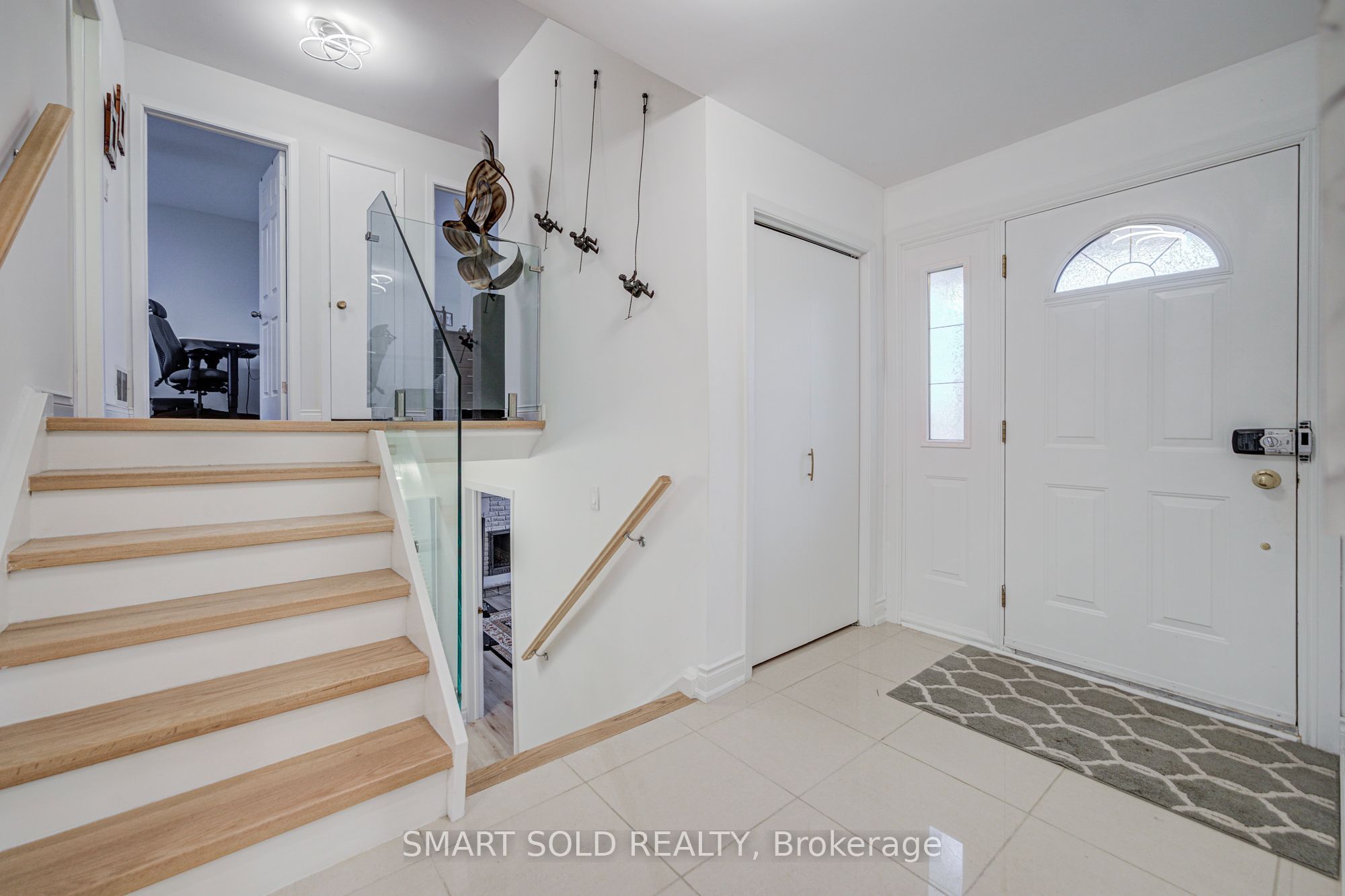 66 Lakeland Crescent