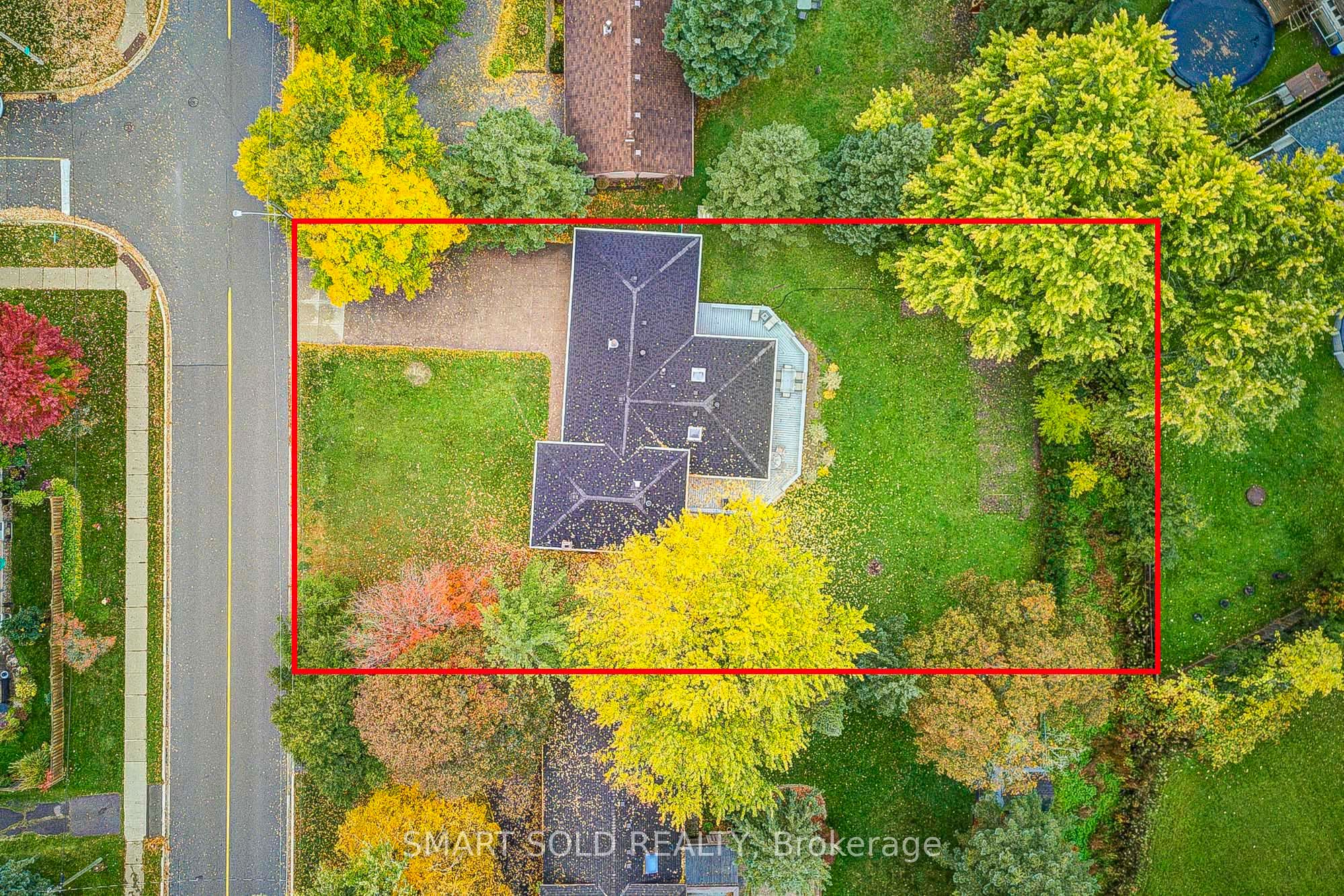 66 Lakeland Crescent