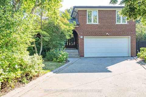 5 Greyswood Court Toronto ON M9P 3P8