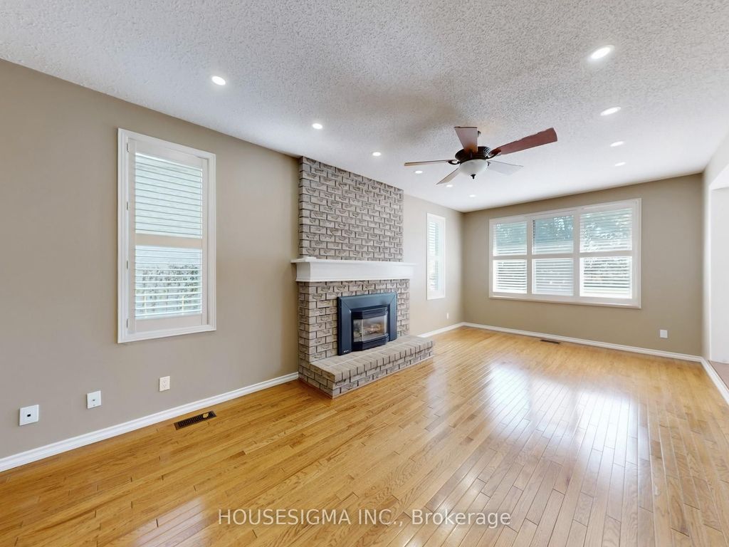 Photo of 952 Peggoty Circle, Oshawa, ON L1K 2G5 (MLS # E12455773)