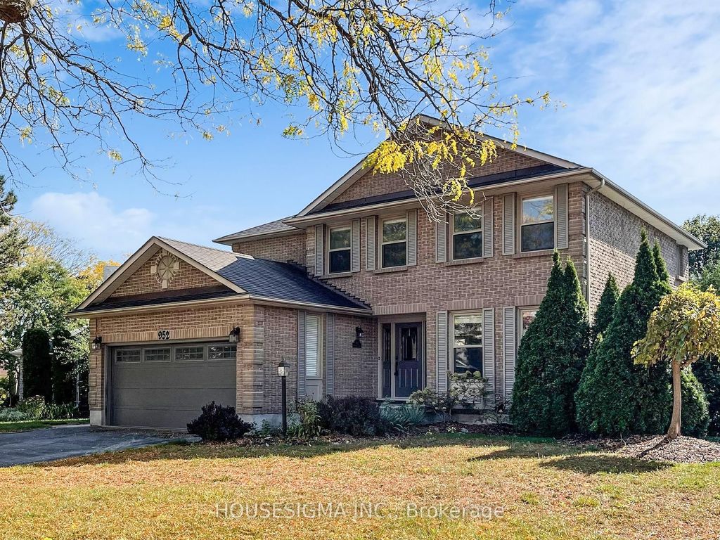 Photo of 952 Peggoty Circle, Oshawa, ON L1K 2G5 (MLS # E12455773)
