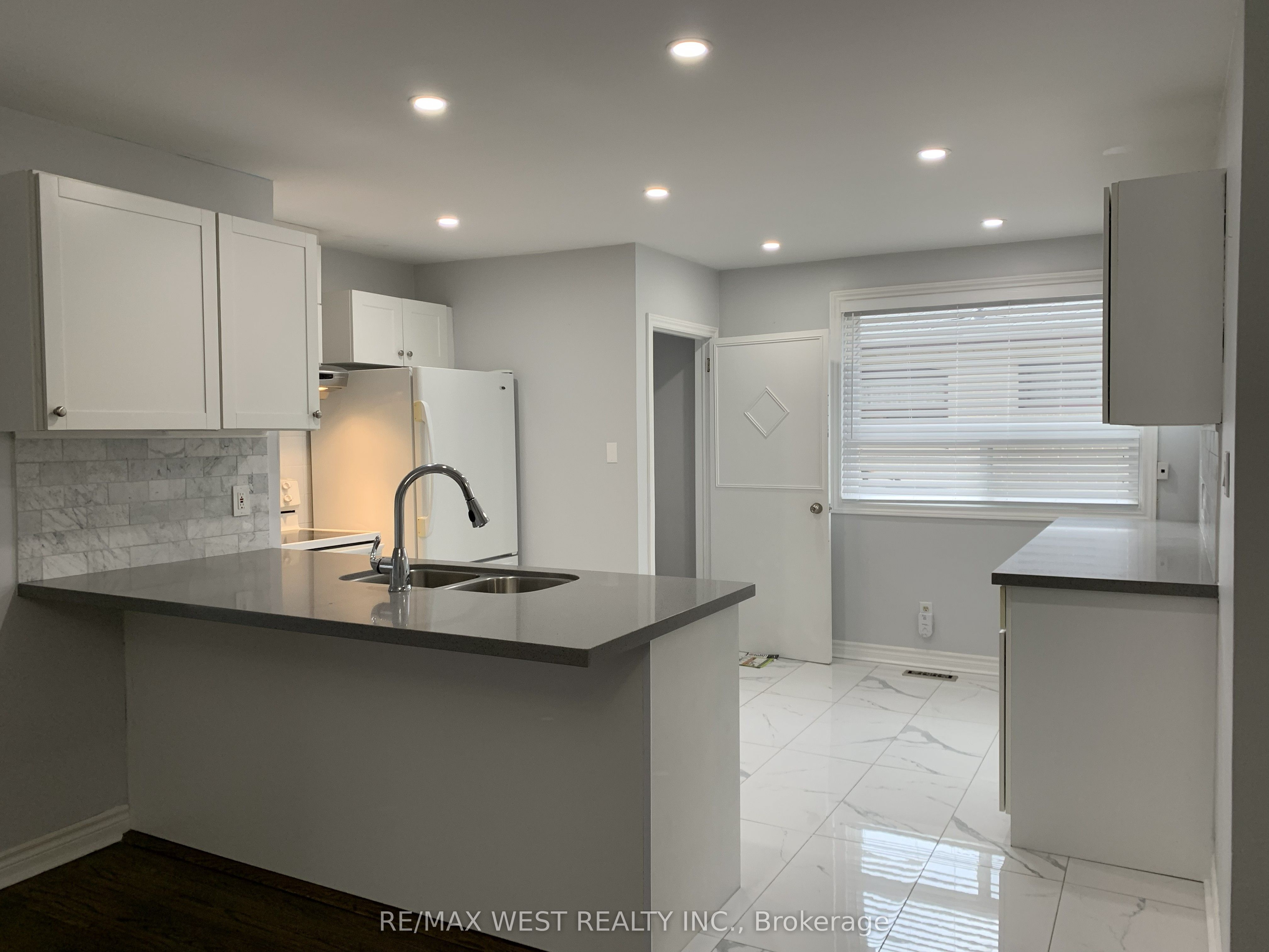 241 Ashlar Road Main Floor