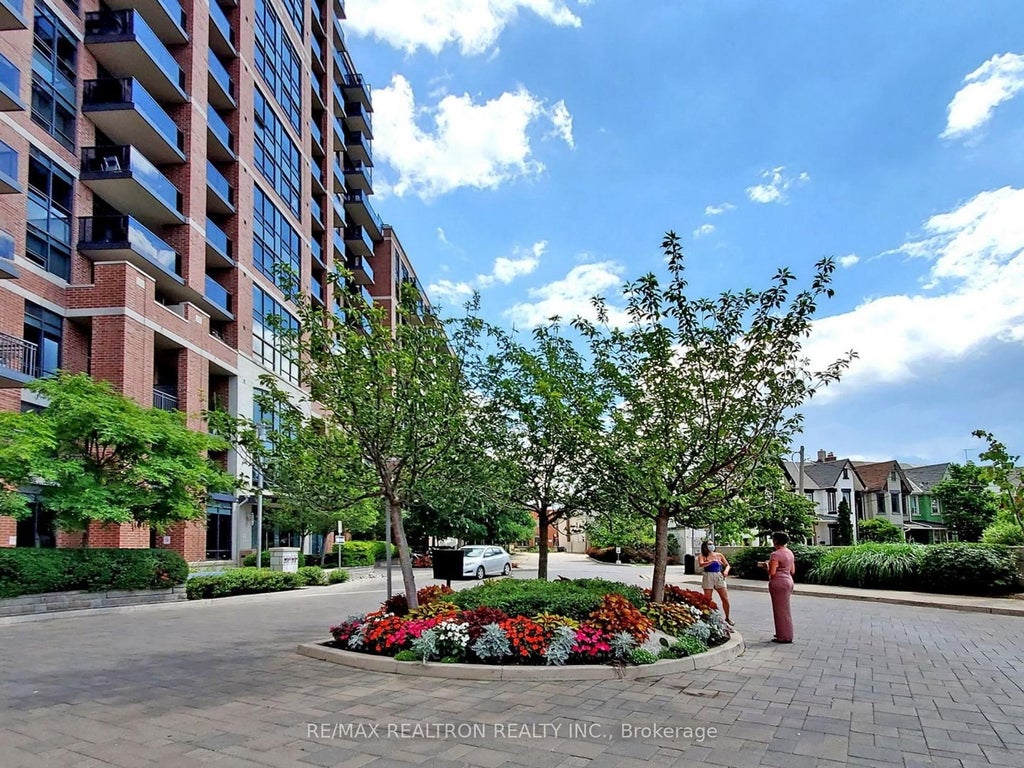 Photo of 61 Heintzman Street #PH1610, Toronto, ON M6P 5A2 (MLS # W14107274)