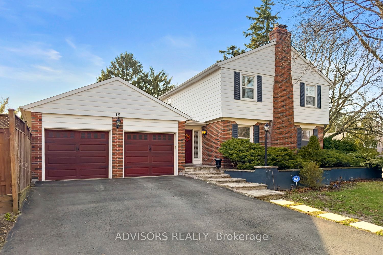 15 Alcaine Court