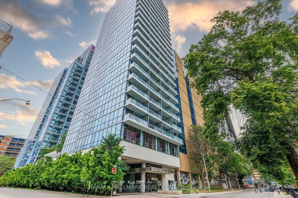 Photo of 210 Simcoe Street E #1210, Toronto, ON M5T 2W5 (MLS # C13151924)