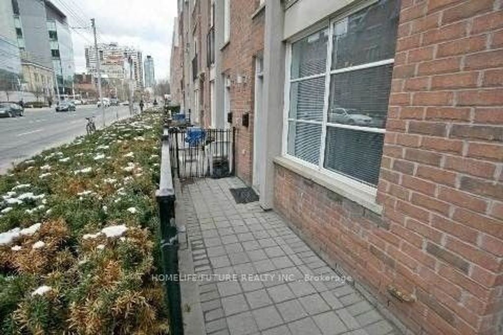 Photo of 415 Jarvis Street #100, Toronto, ON M4Y 3C1 (MLS # C13075508)