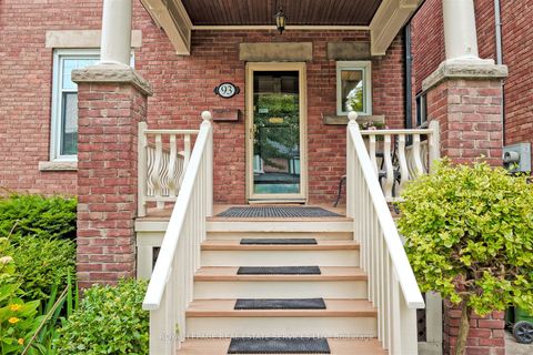 93 Medland Crescent Toronto ON M6P 2N3