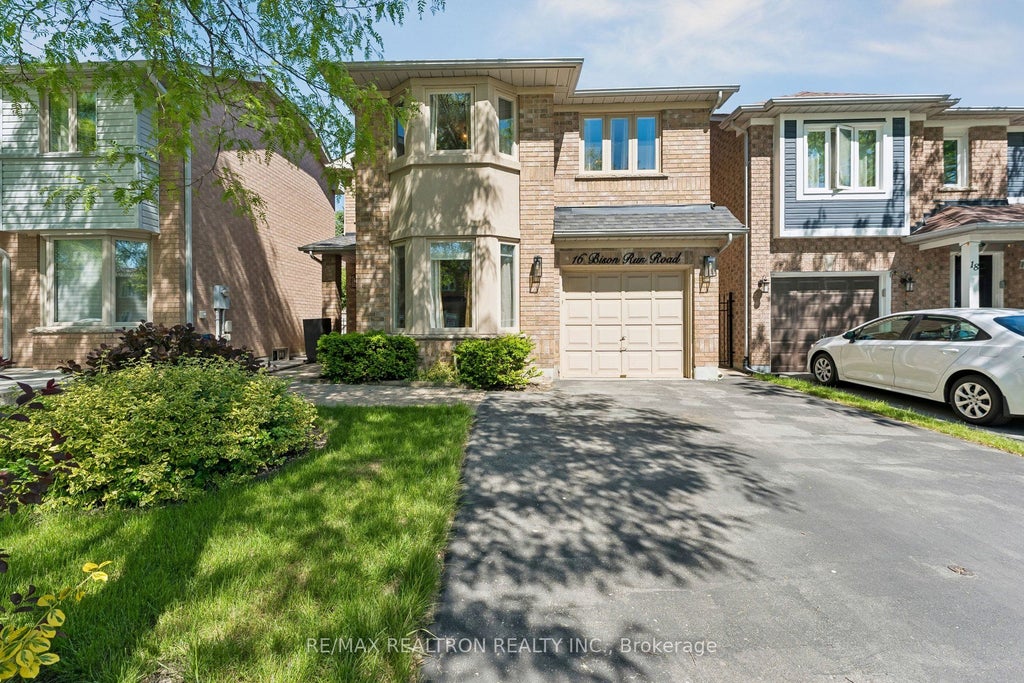 Photo of 16 Bison Run Road, Brampton, ON L6R 1S2 (MLS # W13229138)