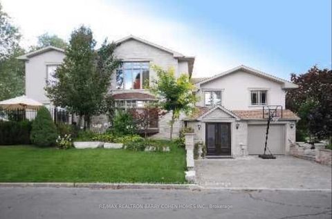 Photo of 250 Betty Ann Drive, Toronto, ON M2R 1A7 (MLS # C12339733)