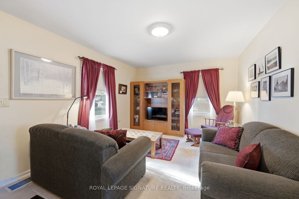 Photo of 15 Kemp Square, Toronto, ON M6M 2V5 (MLS # W13759988)