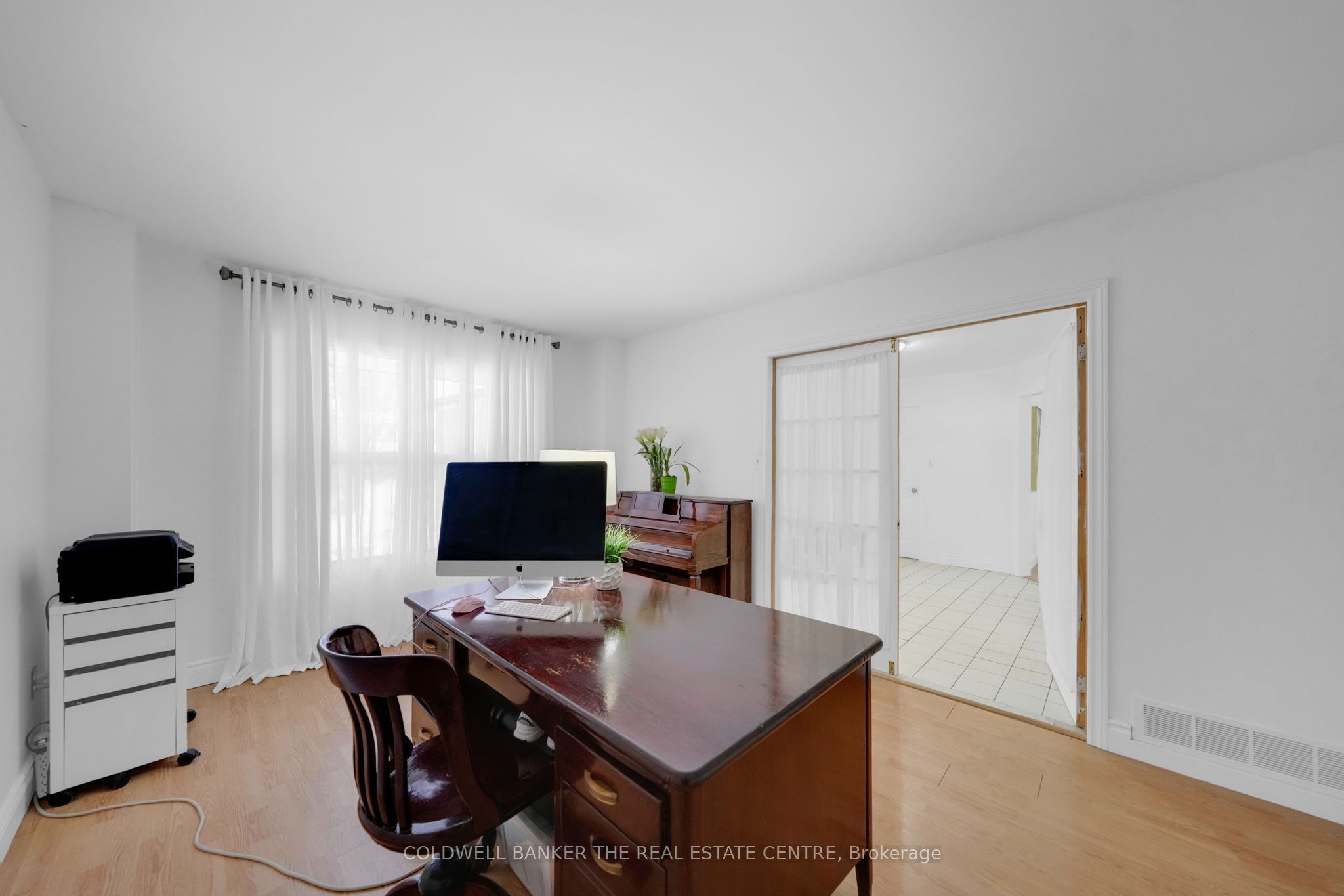 87 O'Connor Crescent S