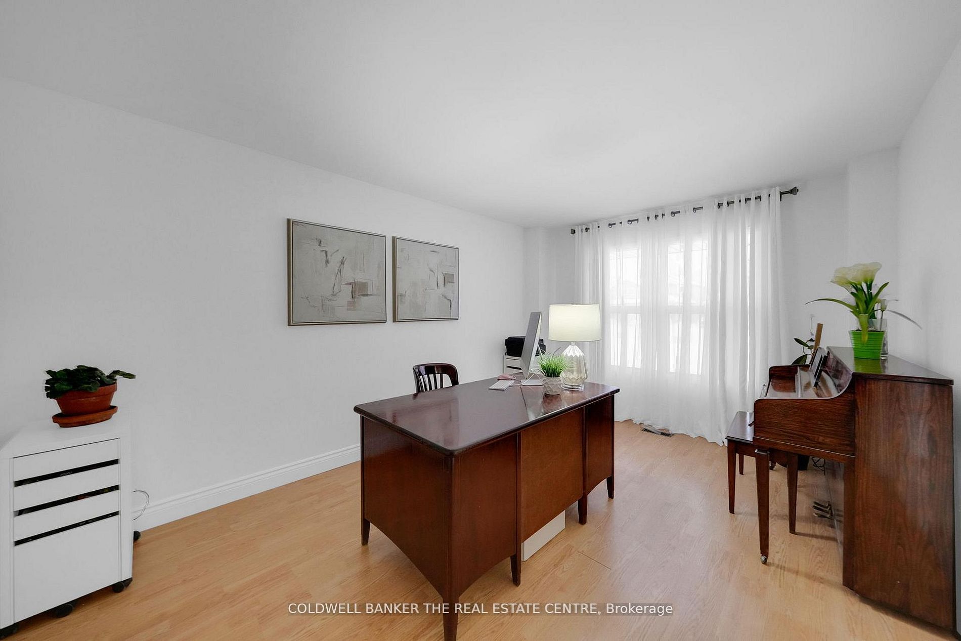 87 O'Connor Crescent S