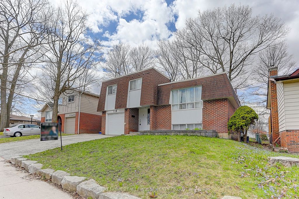 Photo of 143 Springdale Drive, Barrie, ON L4M 4Y1 (MLS # S12969060)