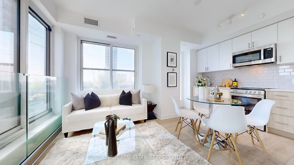 Photo of 1195 The Queensway N/A #213, Toronto, ON M8Z 0H1 (MLS # W13791238)